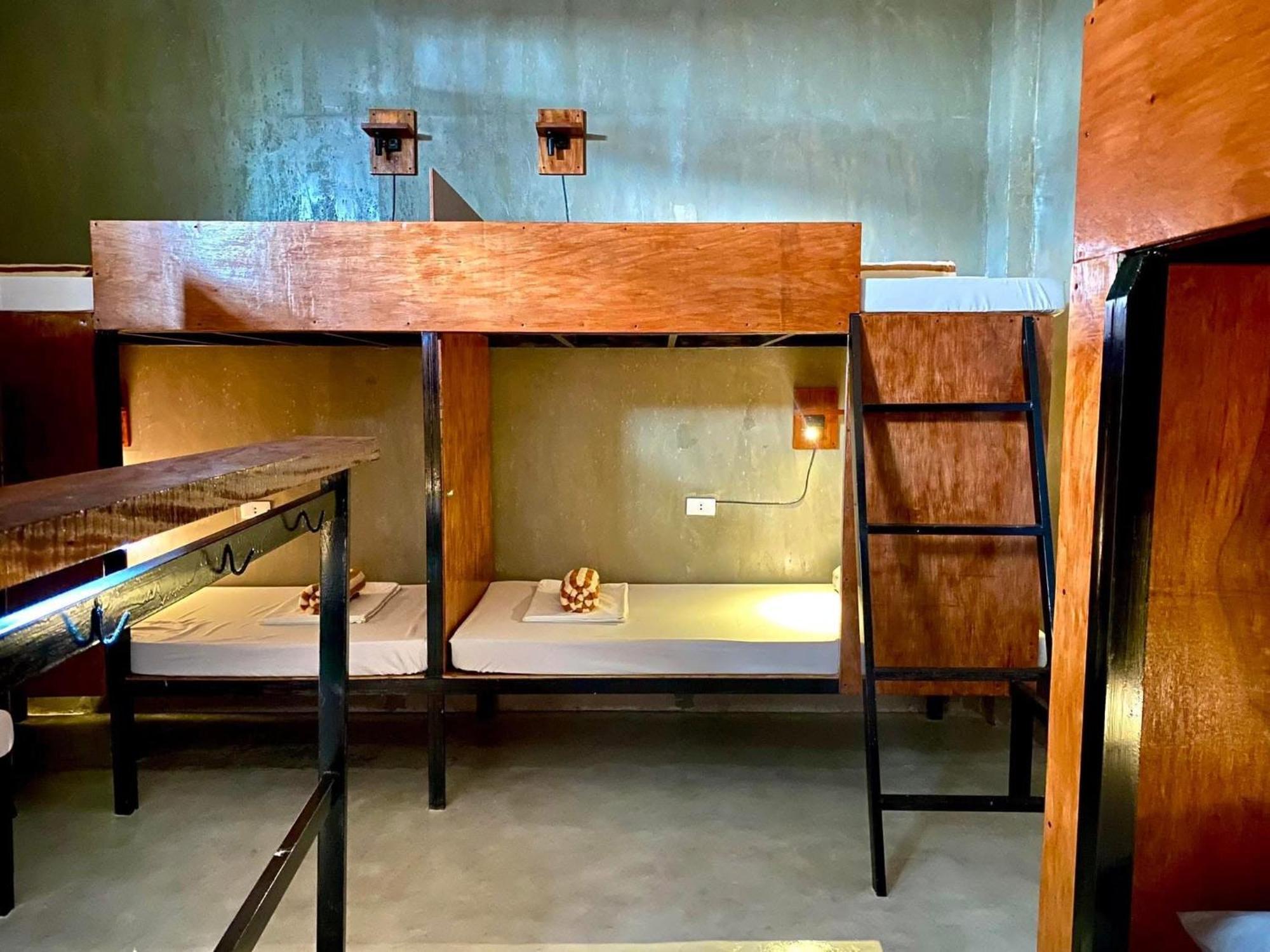 Laguno Hostel And Guest House 莫阿尔博阿 外观 照片